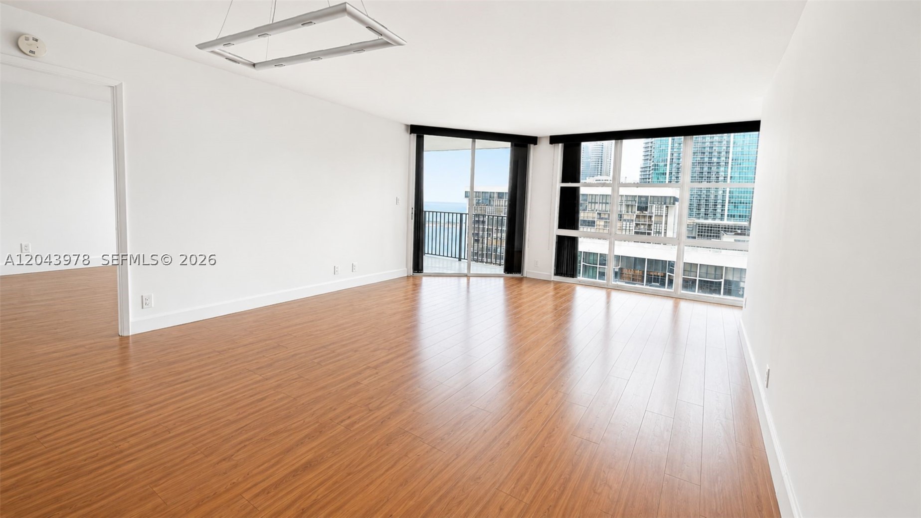 1901 Brickell Av B2203