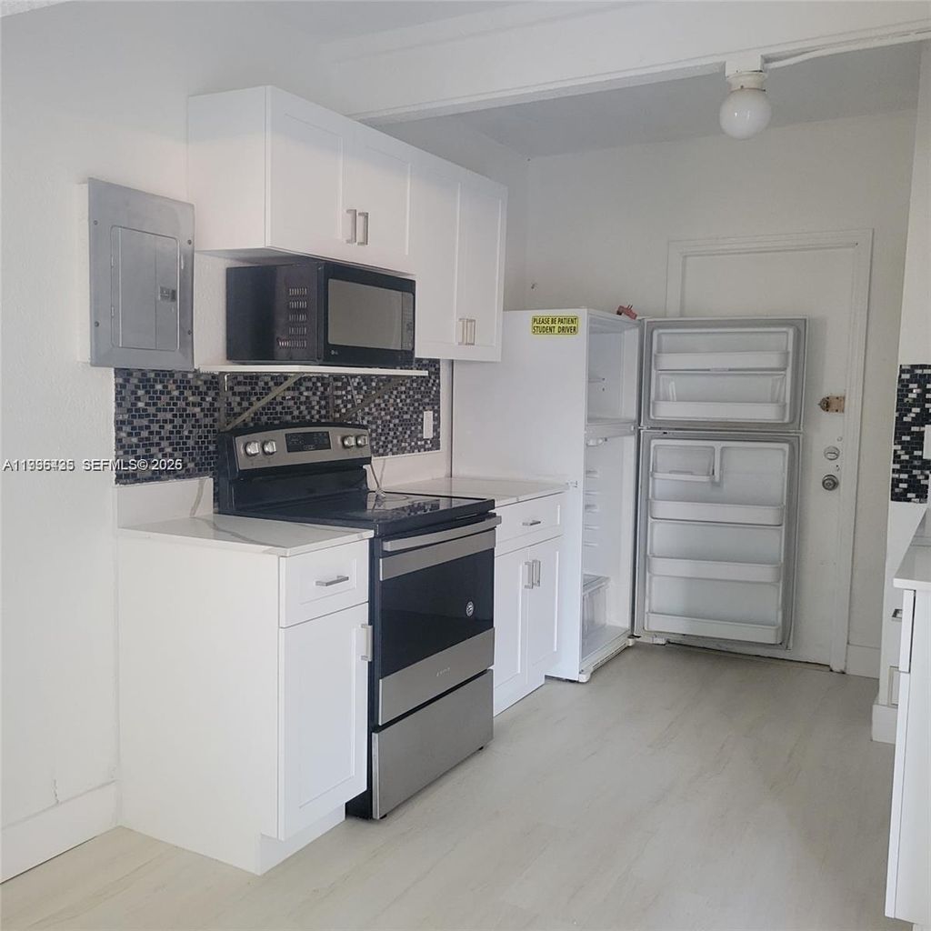Photo of 715 SW 6th St, Dania Beach, FL 33004 (MLS # A11996435)