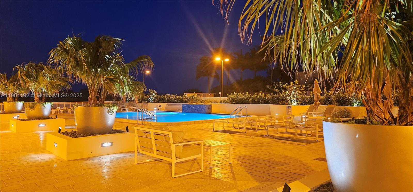 THE COLLINS CONDO - Residential Lease