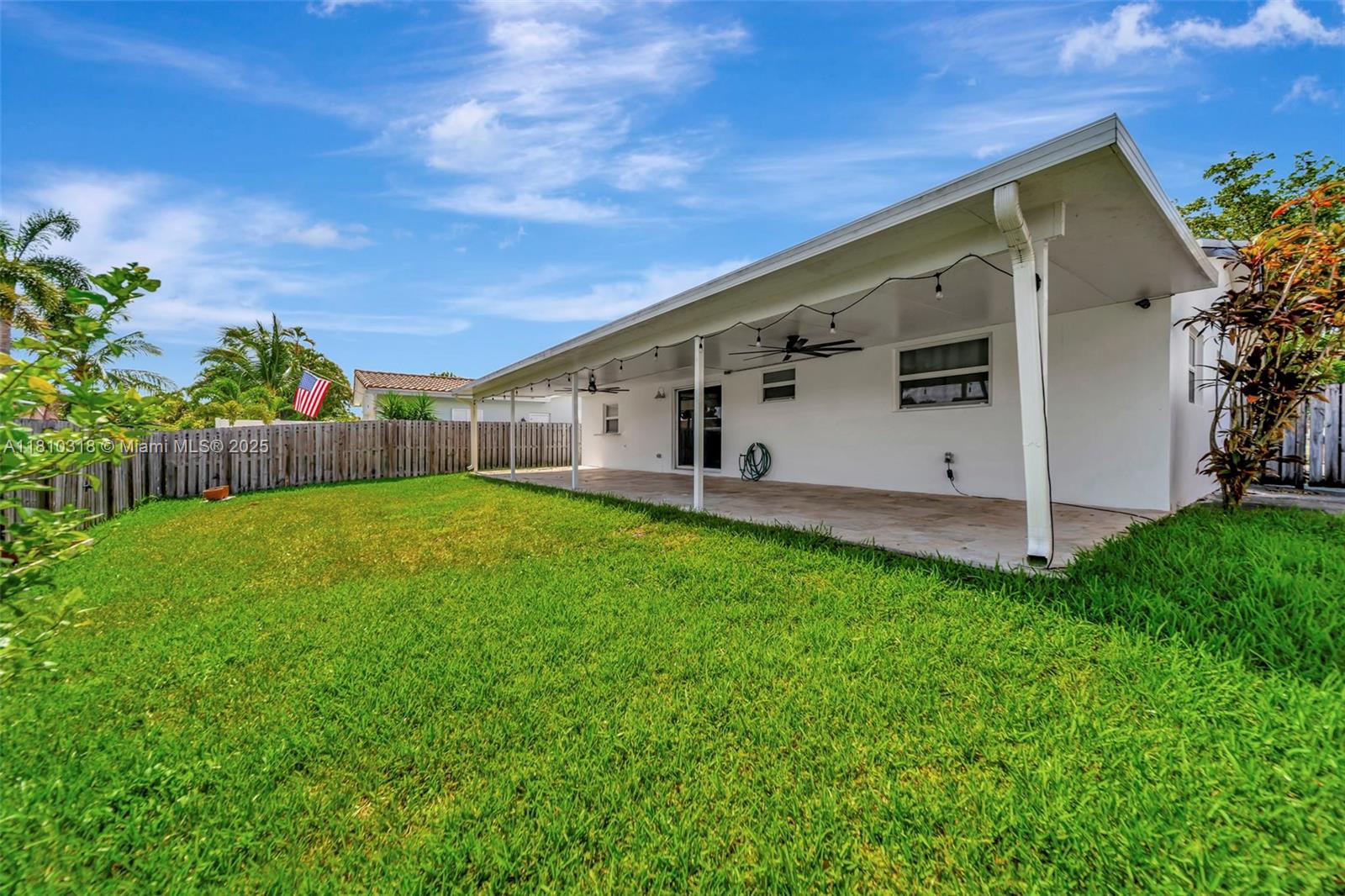 DANIA HIGHLANDS - Residential