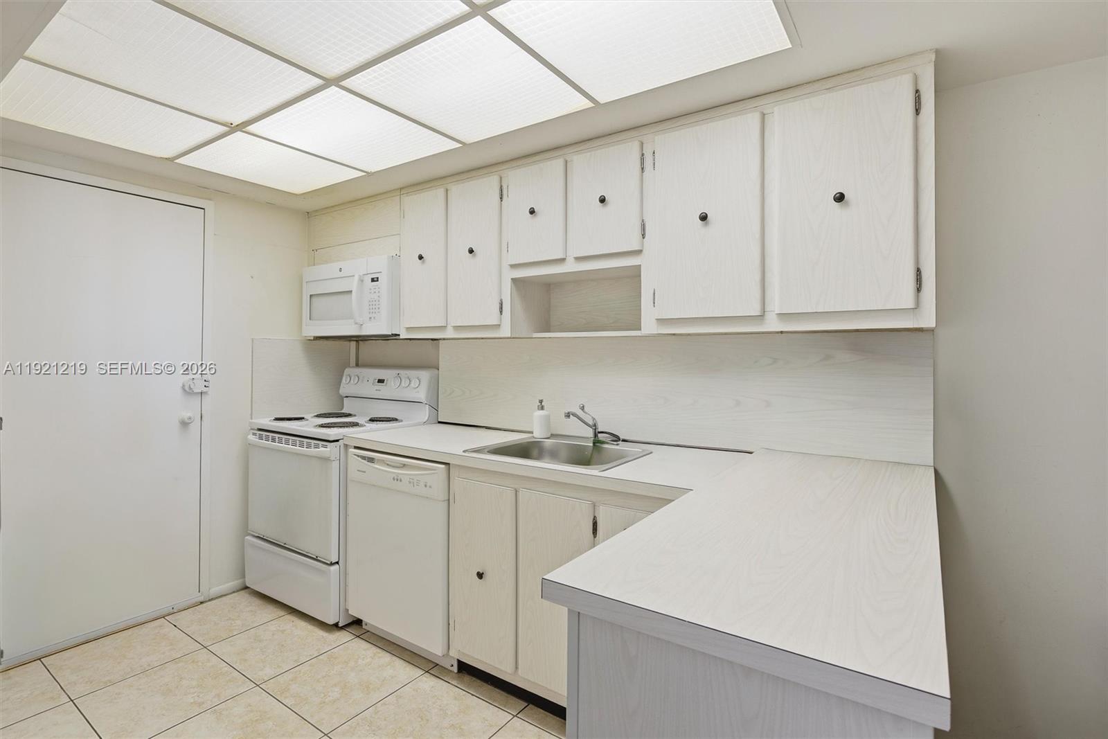 DEL PRADO MARINA - Residential