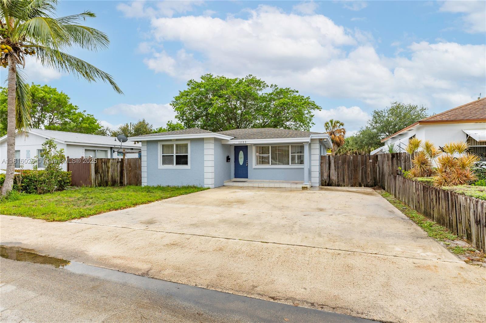 LAKE WORTH TOWN OF - Residential