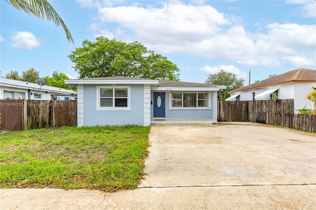 Photo of 1023 N F St, Lake Worth, FL 33460 (MLS # A11816025)