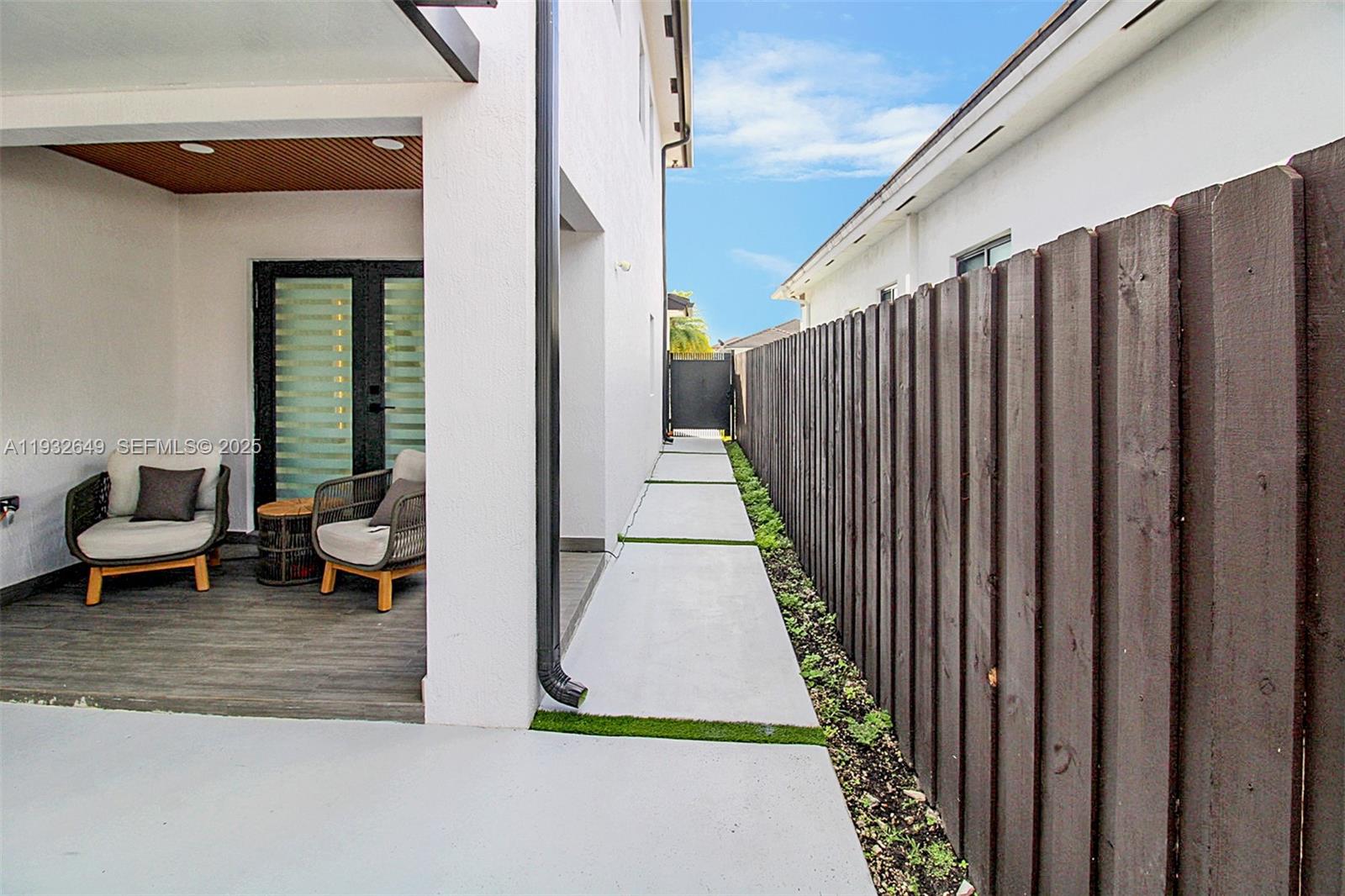 WEST BREEZE ESTATES - Residential