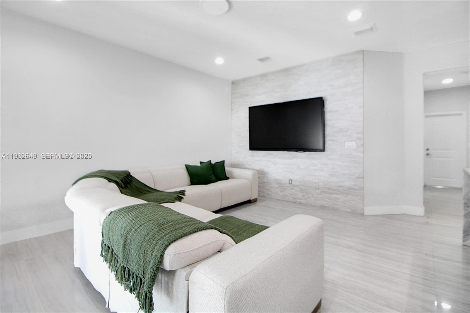 WEST BREEZE ESTATES - Residential