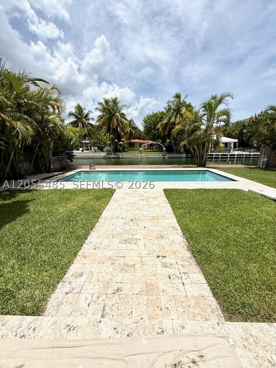 1365 DAYTONIA RD