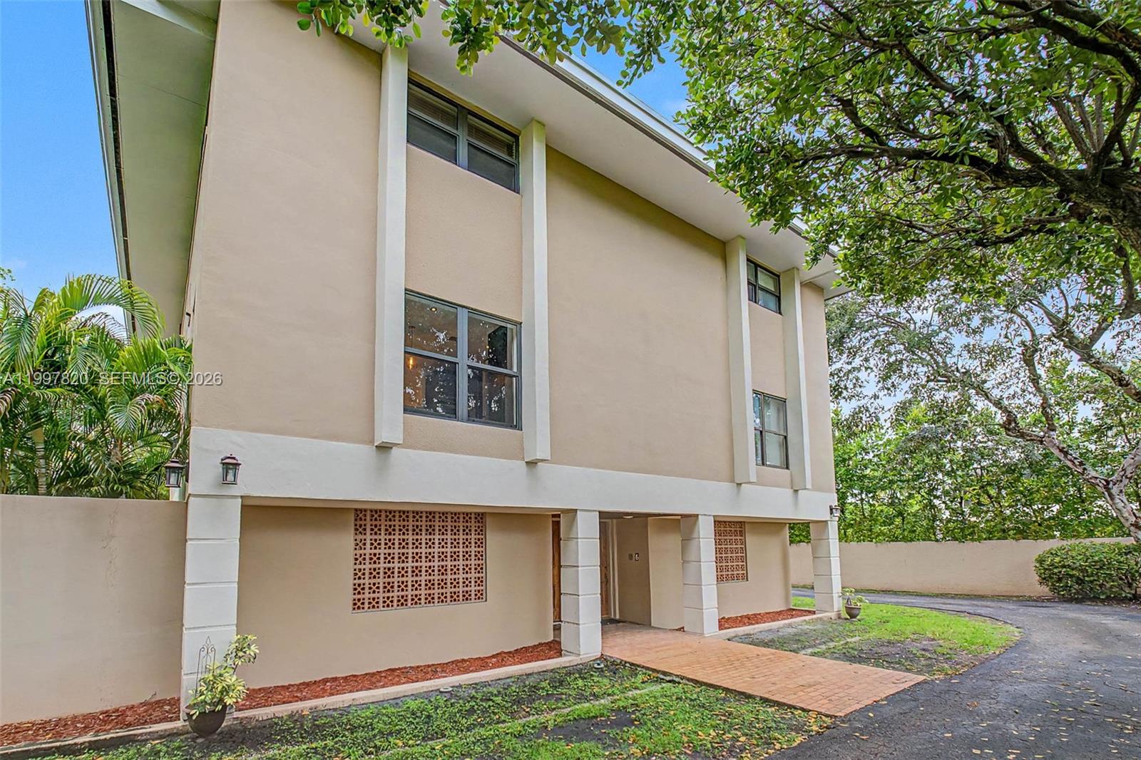 2000 BRICKELL AVE CONDO - Residential Lease