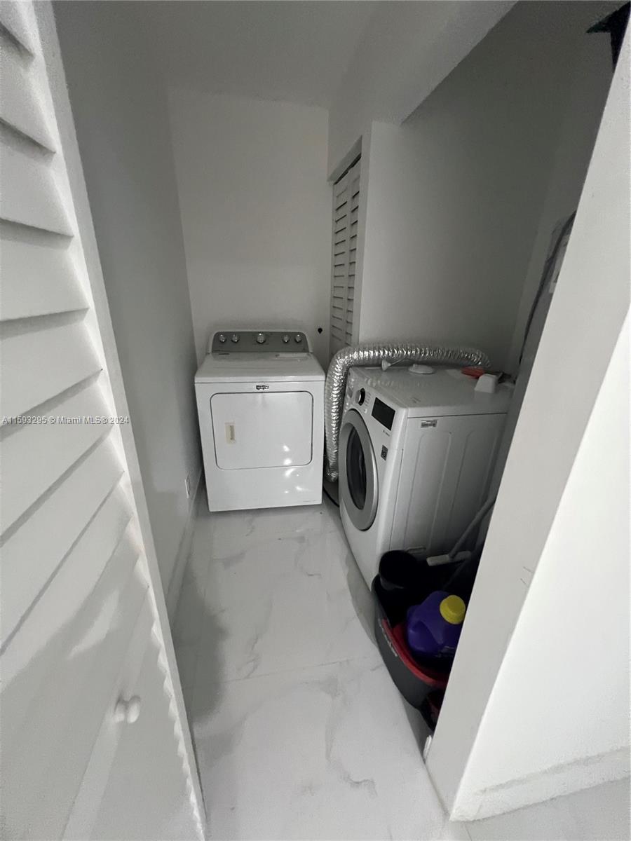 Hollywood East- Belmar - Residential