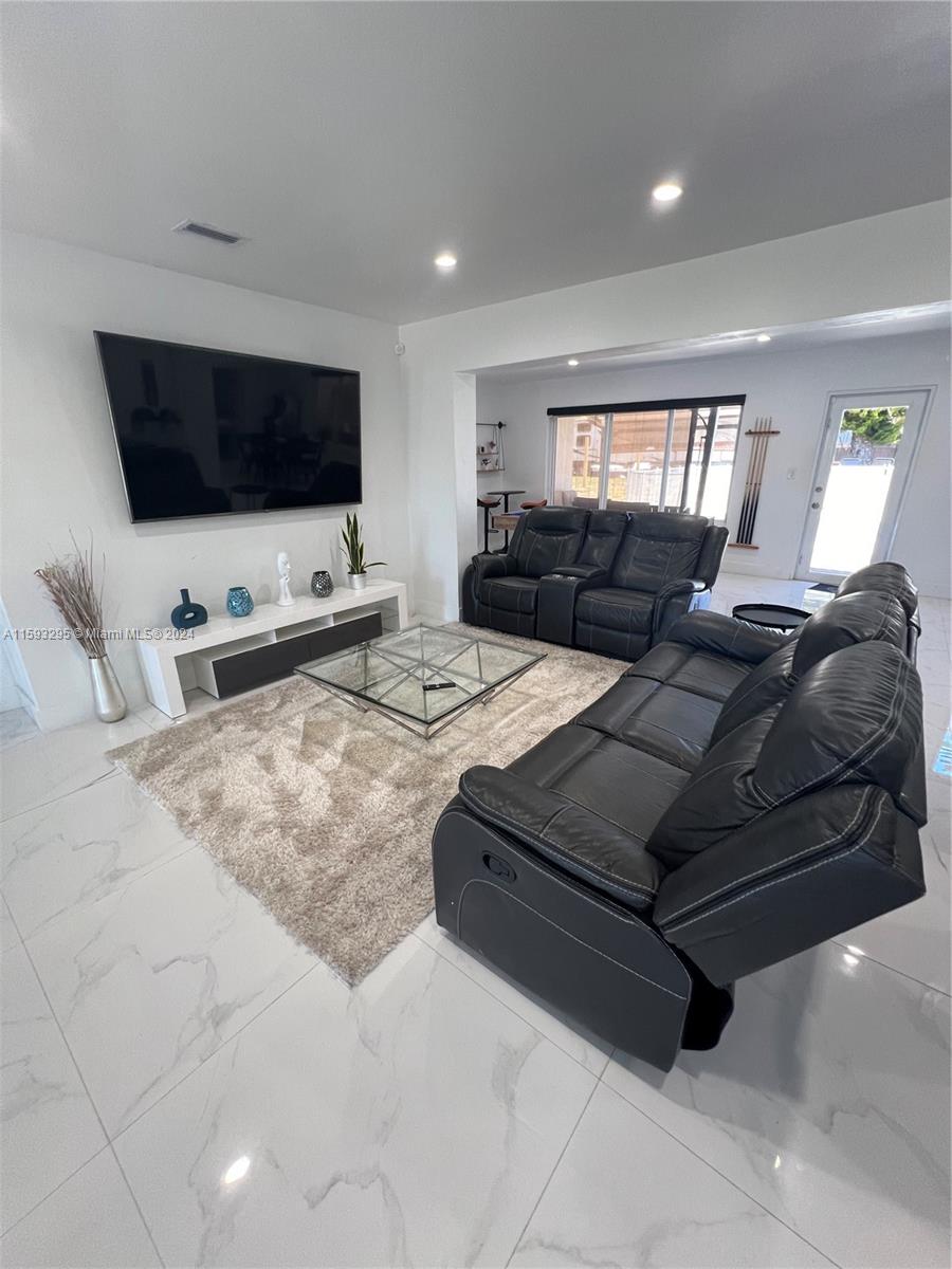 Hollywood East- Belmar - Residential