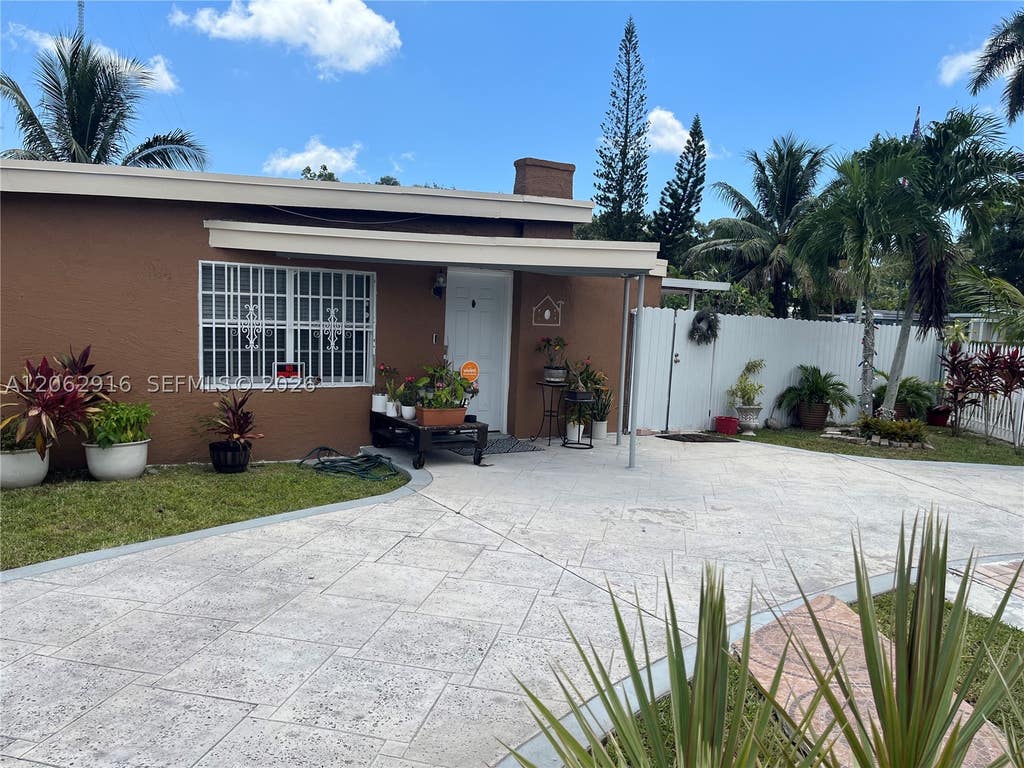Photo of 101 Miami Gardens Rd #101, West Park, FL 33023 (MLS # A12062916)