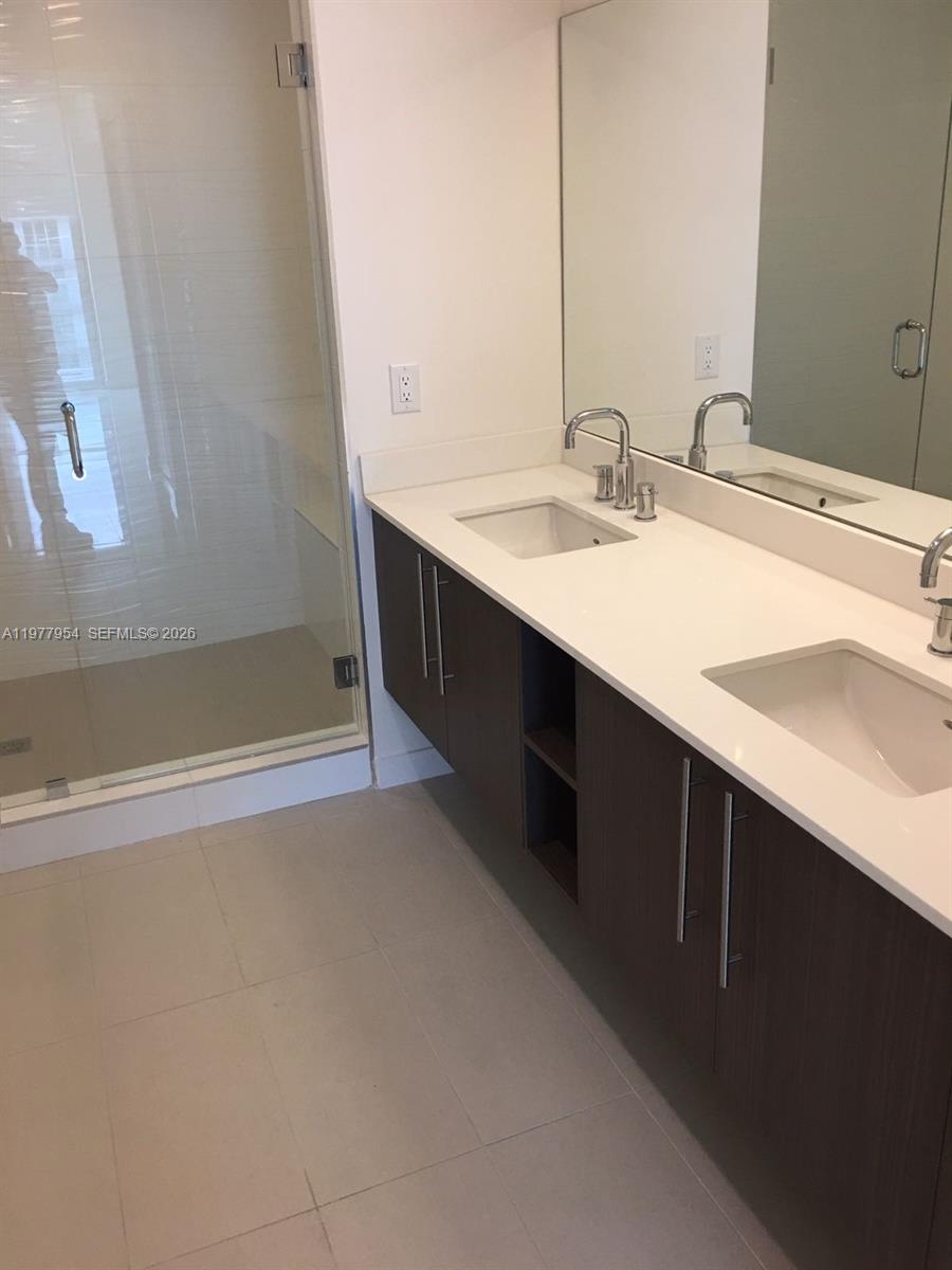 MIDTOWN DORAL - Residential