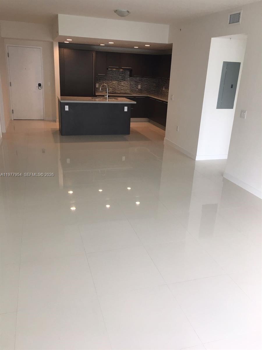 MIDTOWN DORAL - Residential