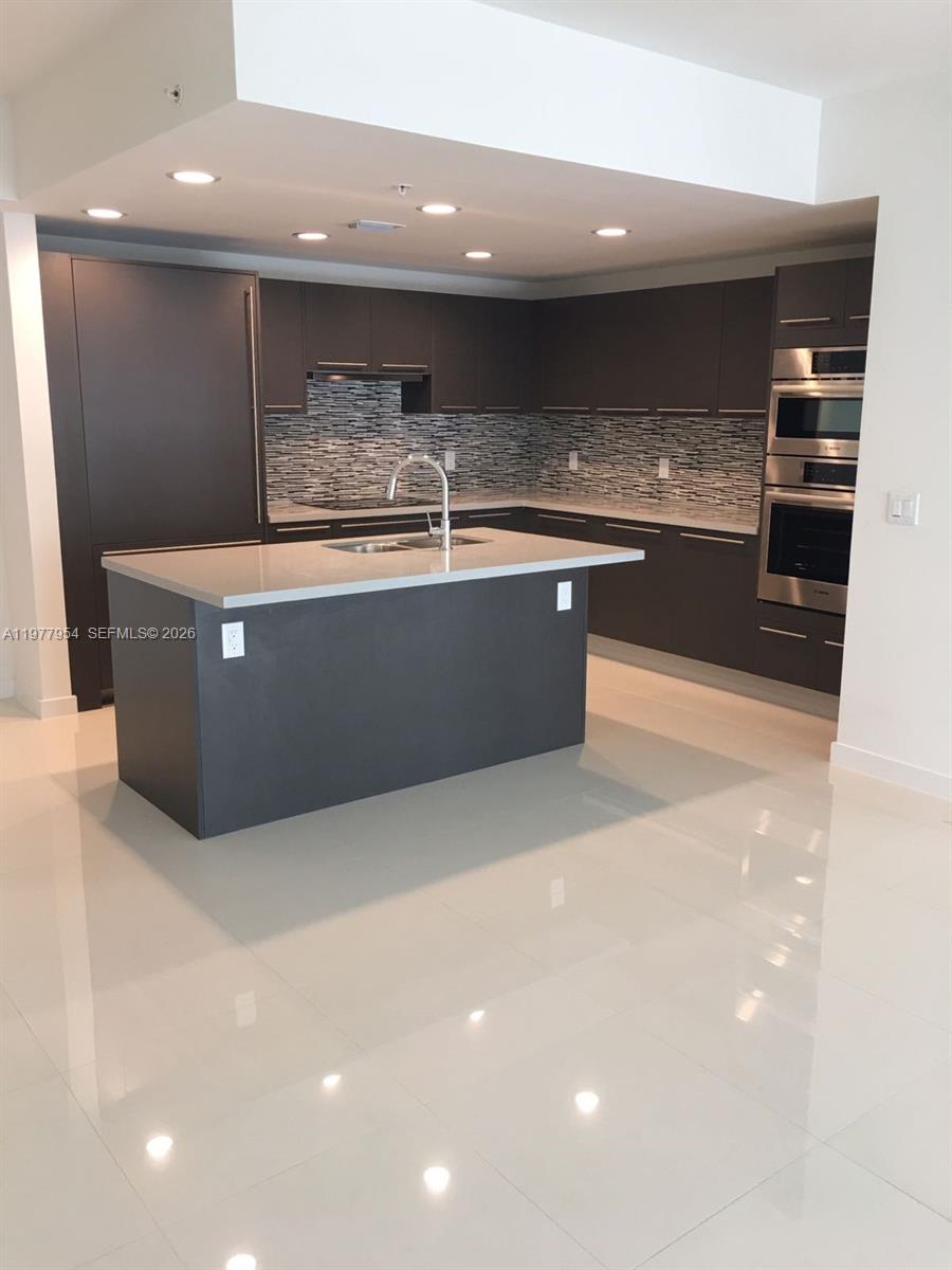 MIDTOWN DORAL - Residential