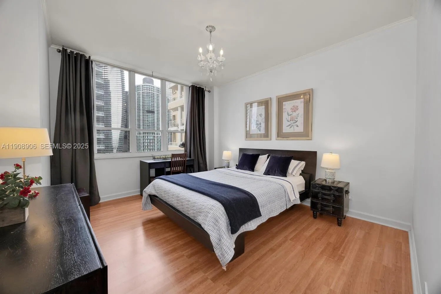 Miami, Florida 33131, United States, 1 Bedroom Bedrooms, ,2 BathroomsBathrooms,Residential,Active,242215