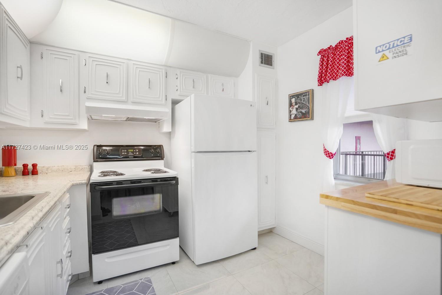 SOMERSET NO 4 CONDO - Residential