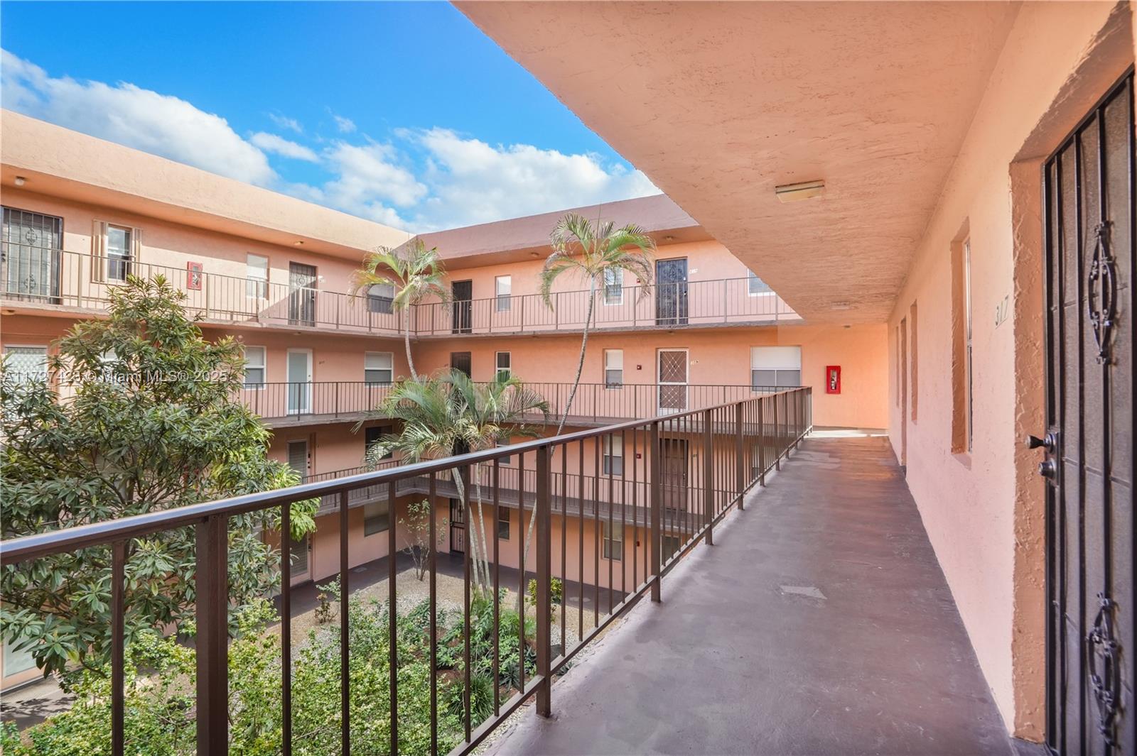 SOMERSET NO 4 CONDO - Residential