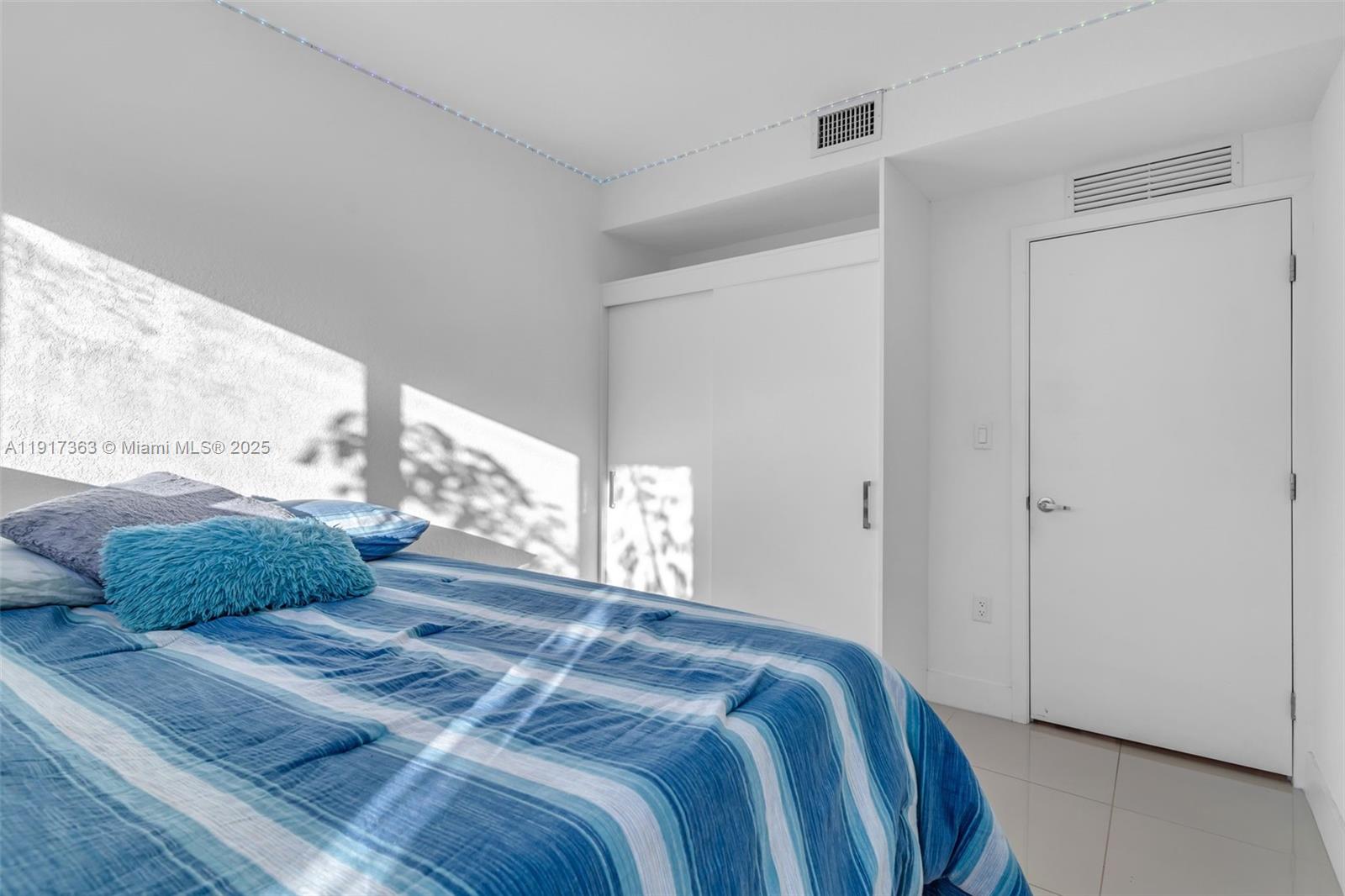 PARADISE ONE - Residential