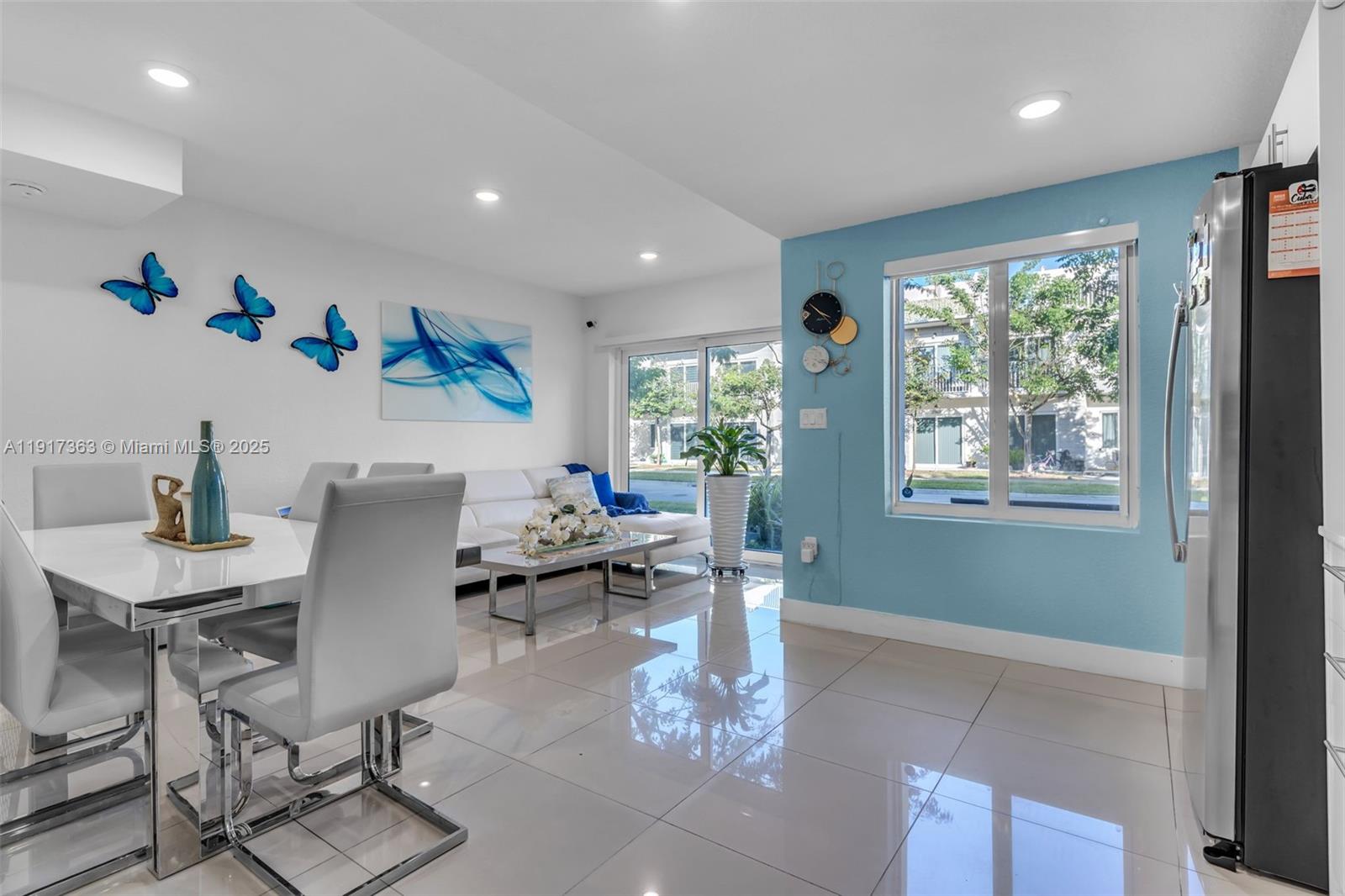 PARADISE ONE - Residential