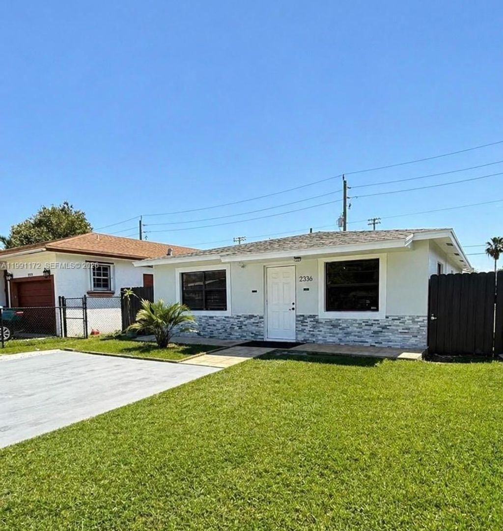 Photo of 2336 Hope St, Hollywood, FL 33020 (MLS # A11991172)