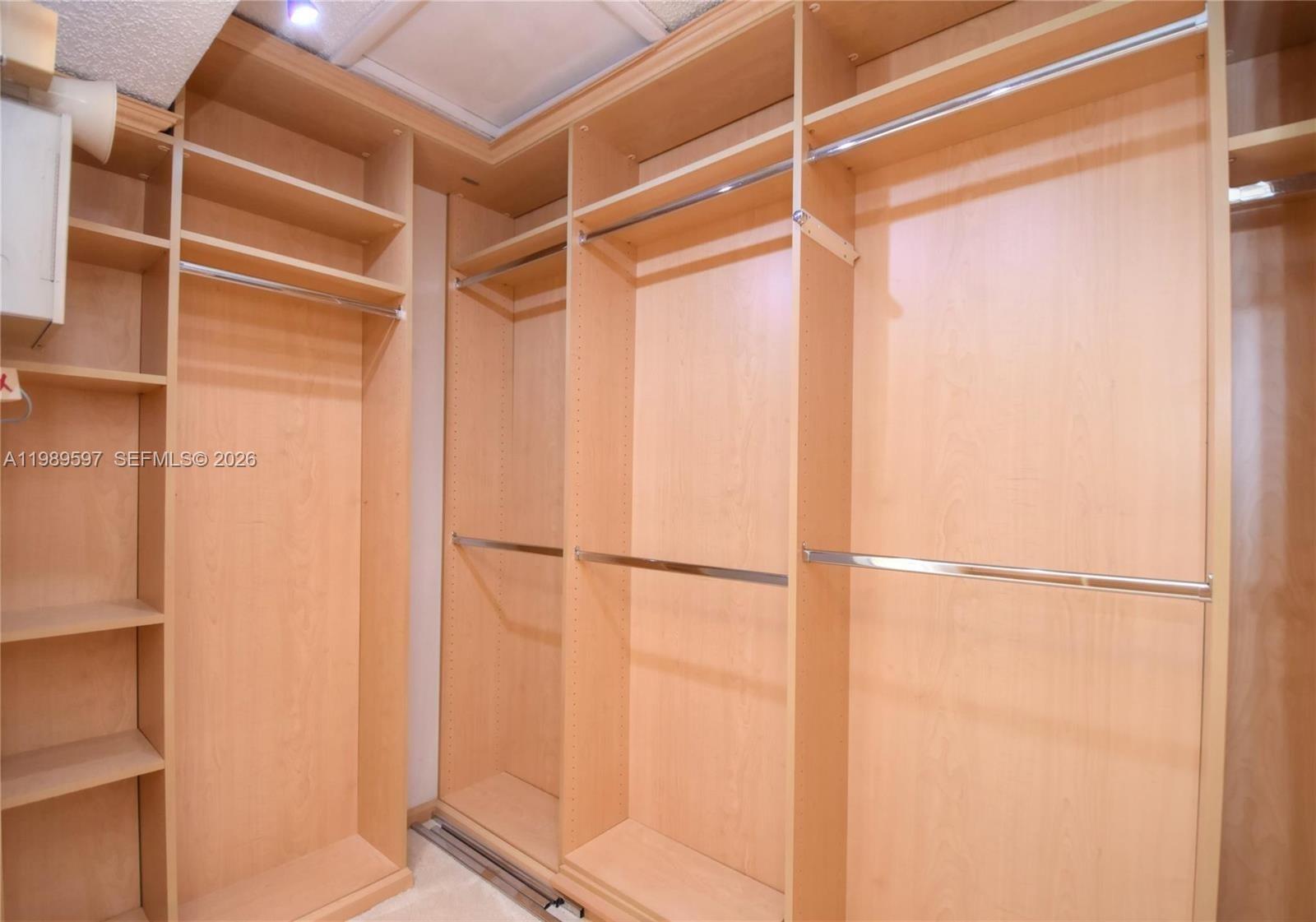 HAWKES BLUFF - Residential Lease