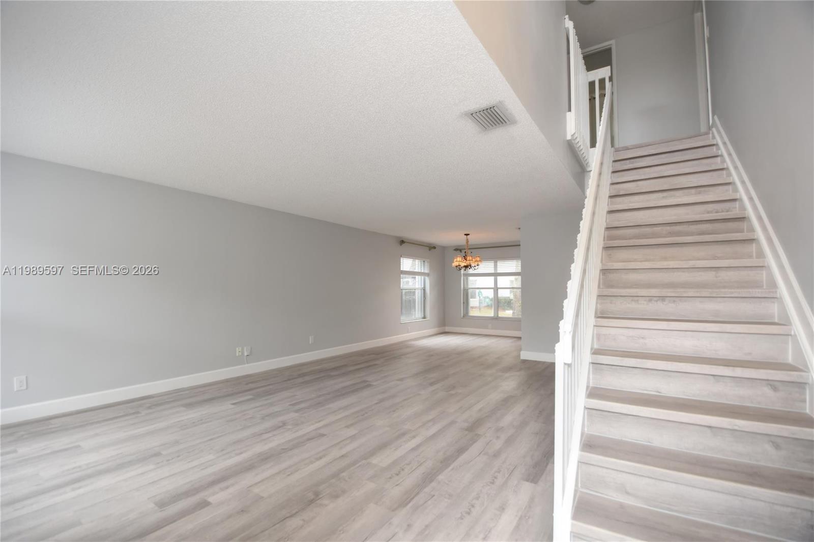 HAWKES BLUFF - Residential Lease