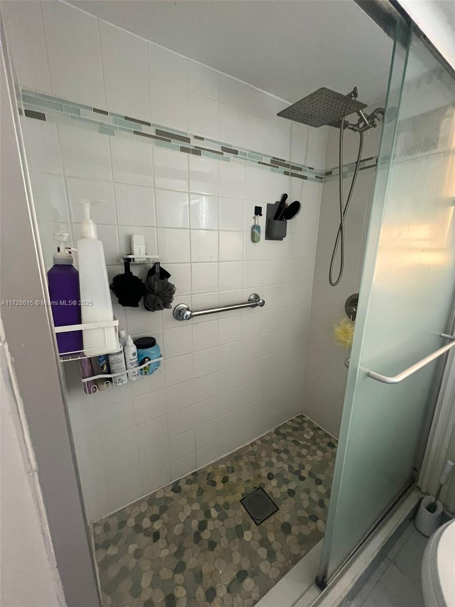 BAY HOUSE TOWER CONDO - Residential