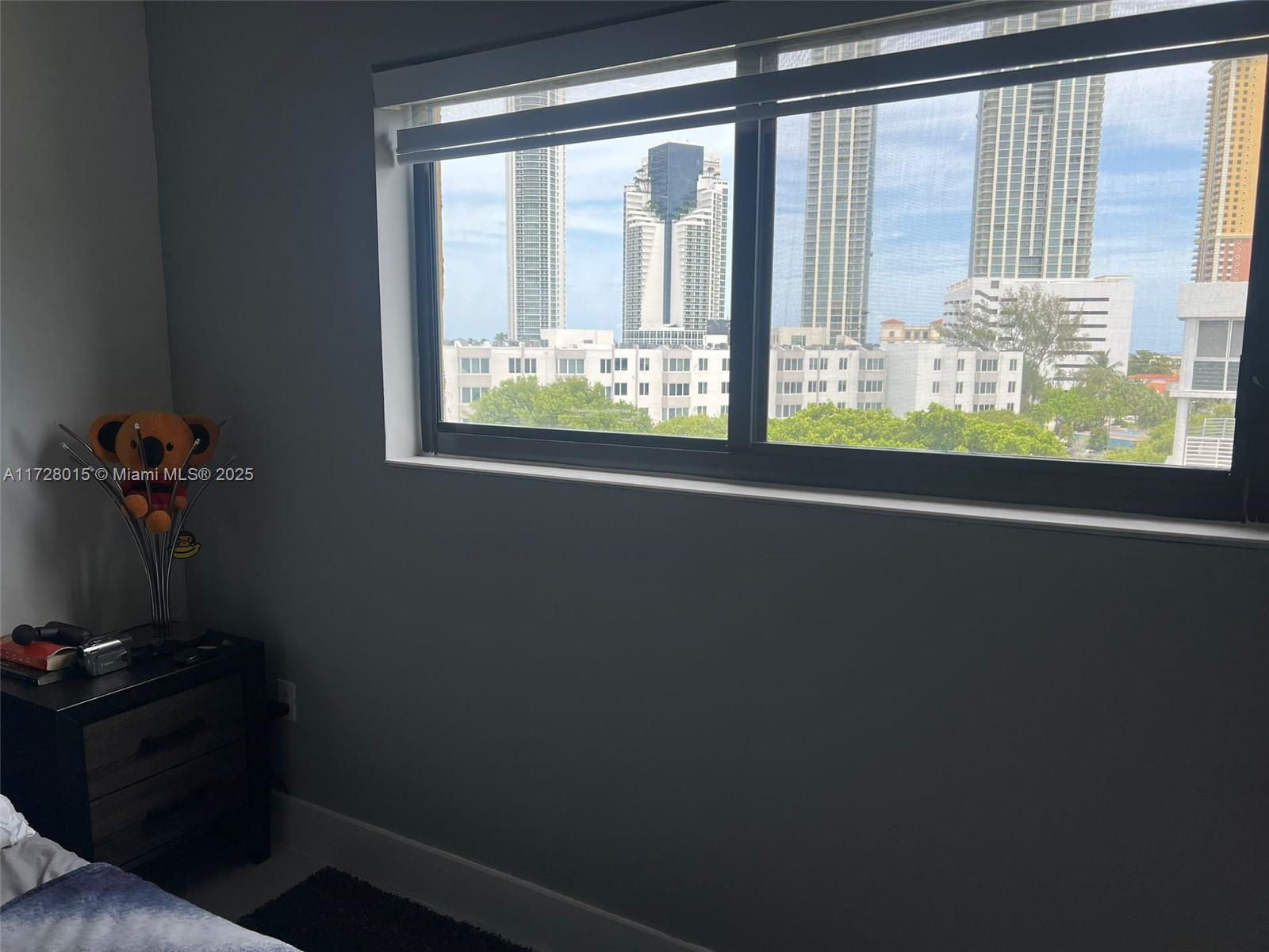 BAY HOUSE TOWER CONDO - Residential