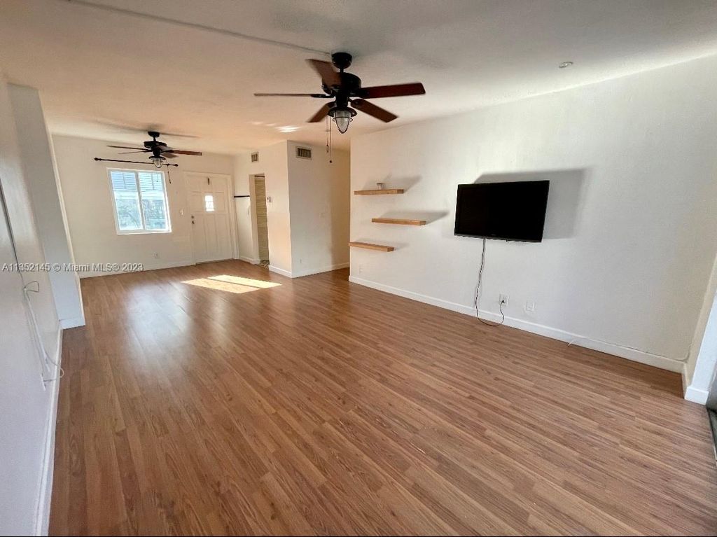 Photo of 1535 SE 15th St #202, Fort Lauderdale, FL 33316 (MLS # A11352145)