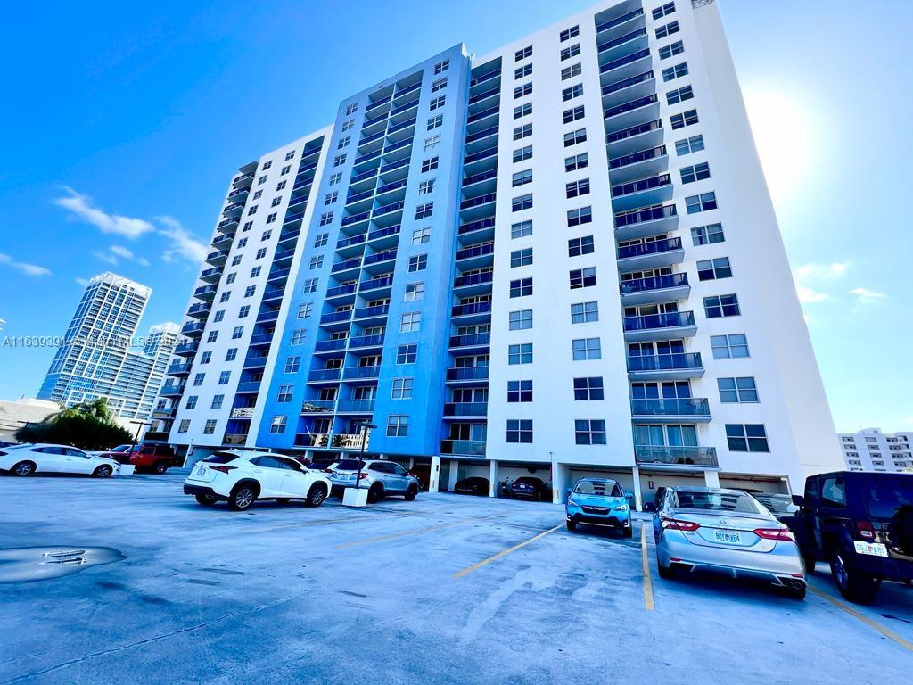 401 BLU OF NORTH BEACH CO - Residential Lease