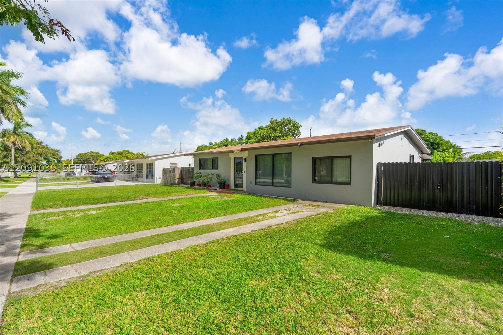 14740 SW 296th St, Homestead, FL, 33033/$550,000 2 14740 SW 296th St