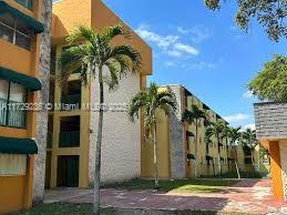 View photos, virtual tours, details... 606 W 81st St