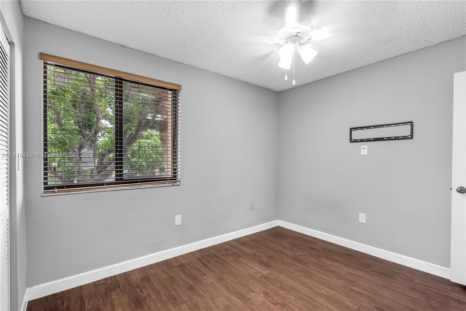 INDIAN SUMMER VILG CONDO - Residential Lease
