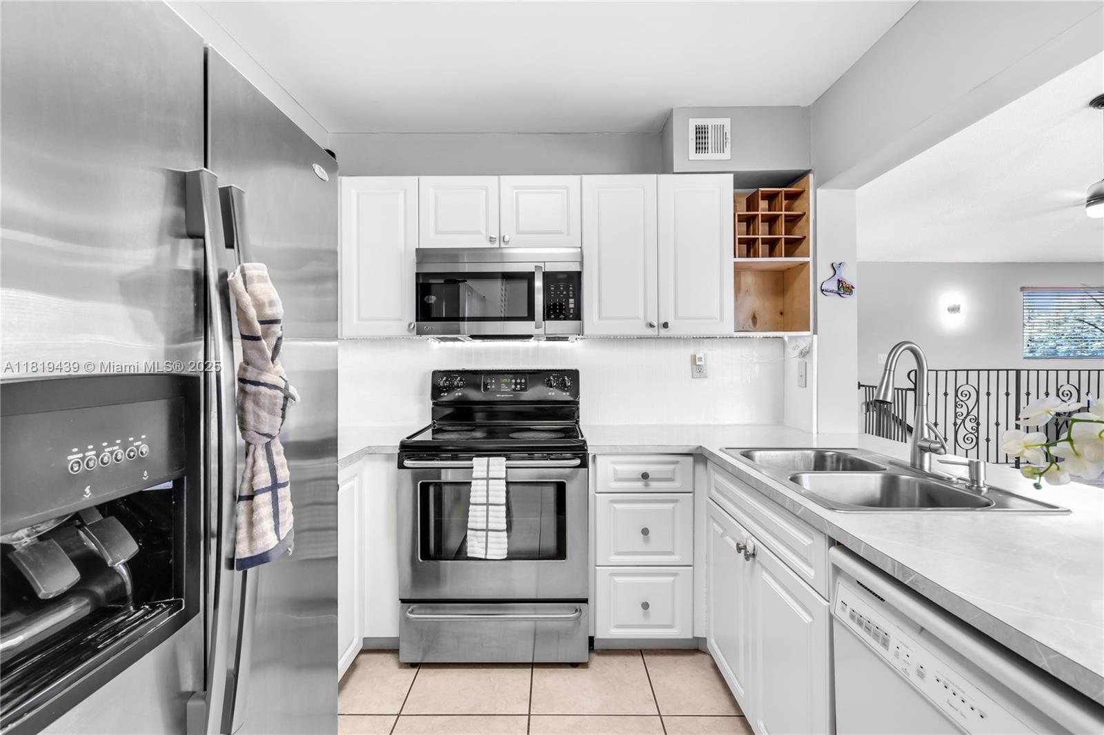 INDIAN SUMMER VILG CONDO - Residential Lease