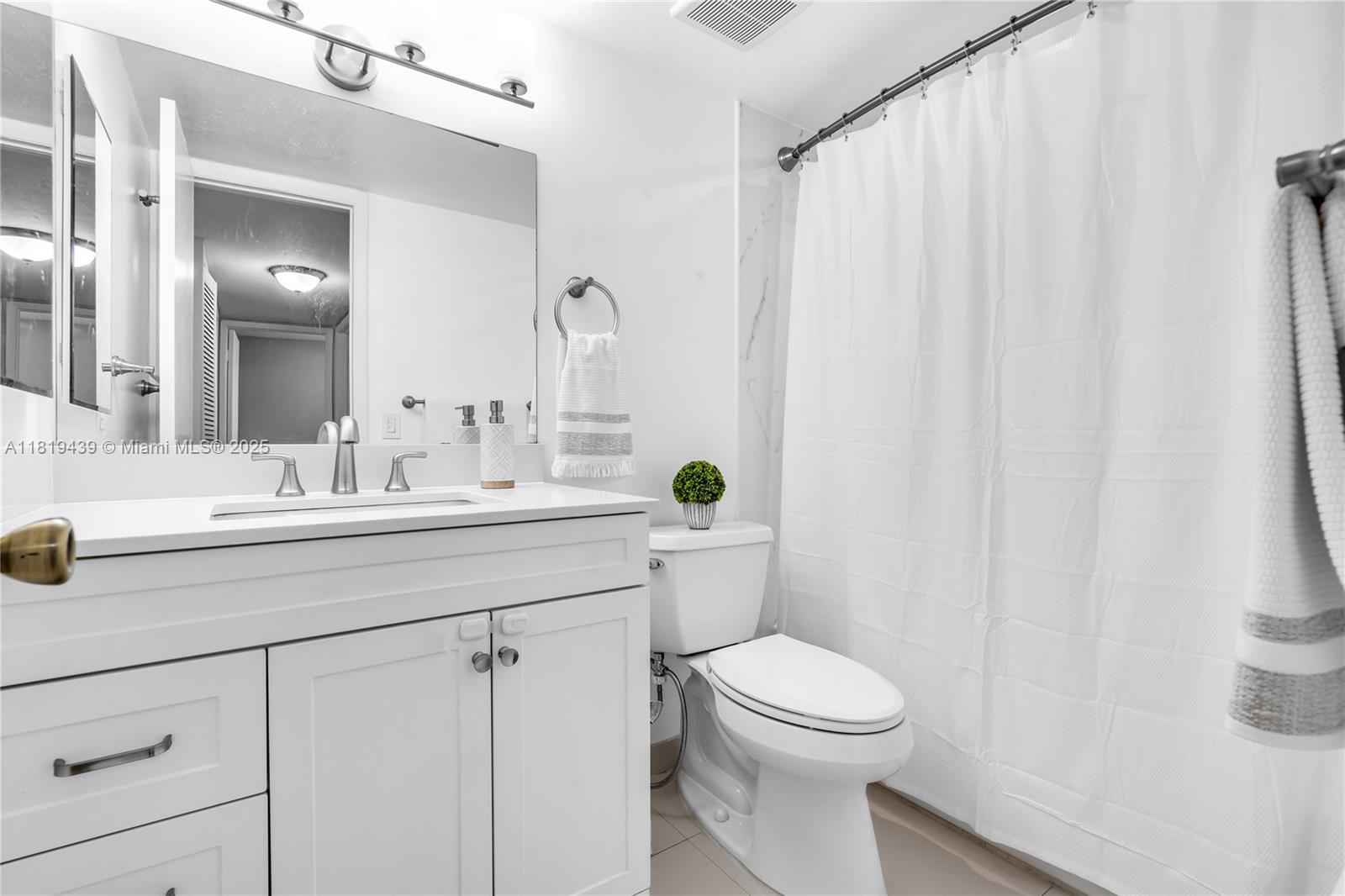 INDIAN SUMMER VILG CONDO - Residential Lease