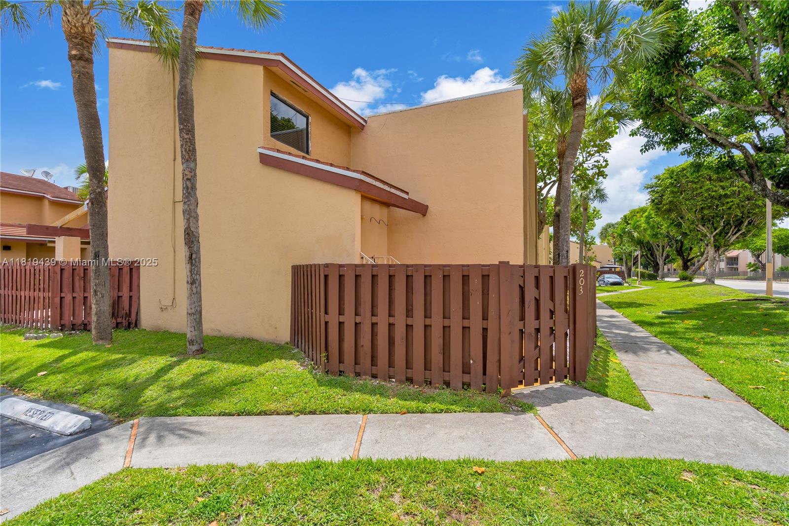 INDIAN SUMMER VILG CONDO - Residential Lease