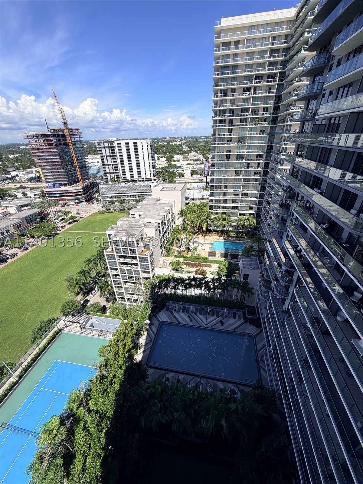 121 NE 34 St 2215