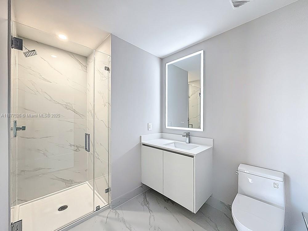 ARIA RESERVE - Residential Lease