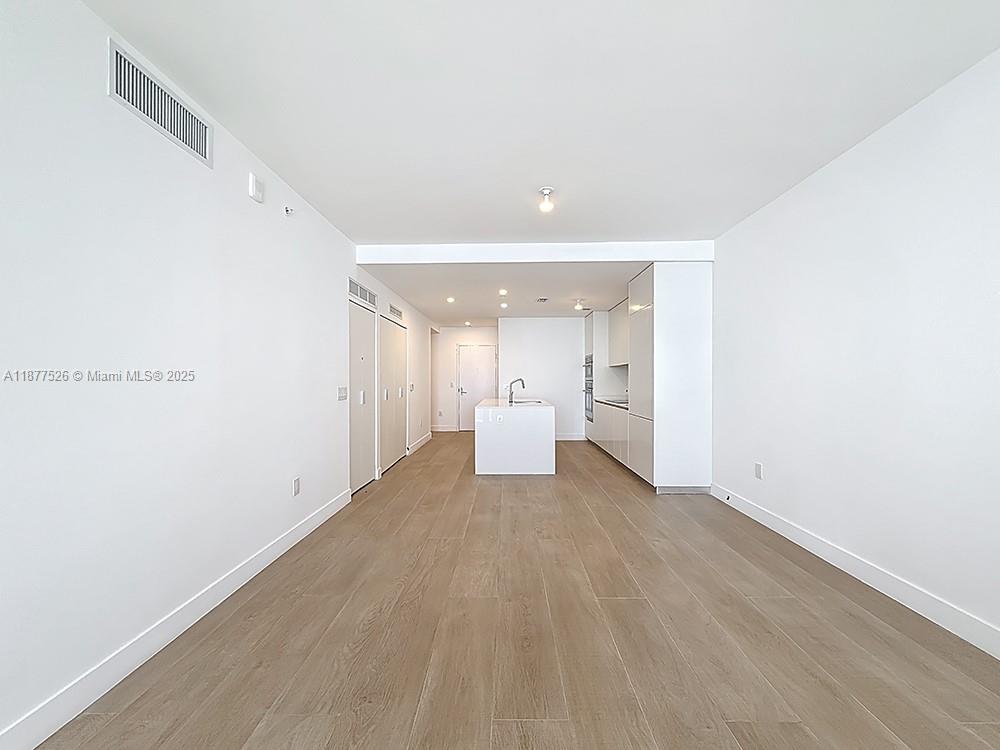 700 NE 24th st. 1402