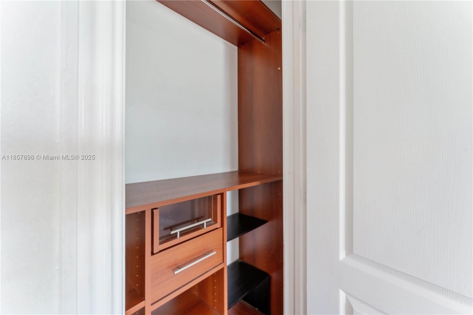 HARRIET COURT CONDO - Residential