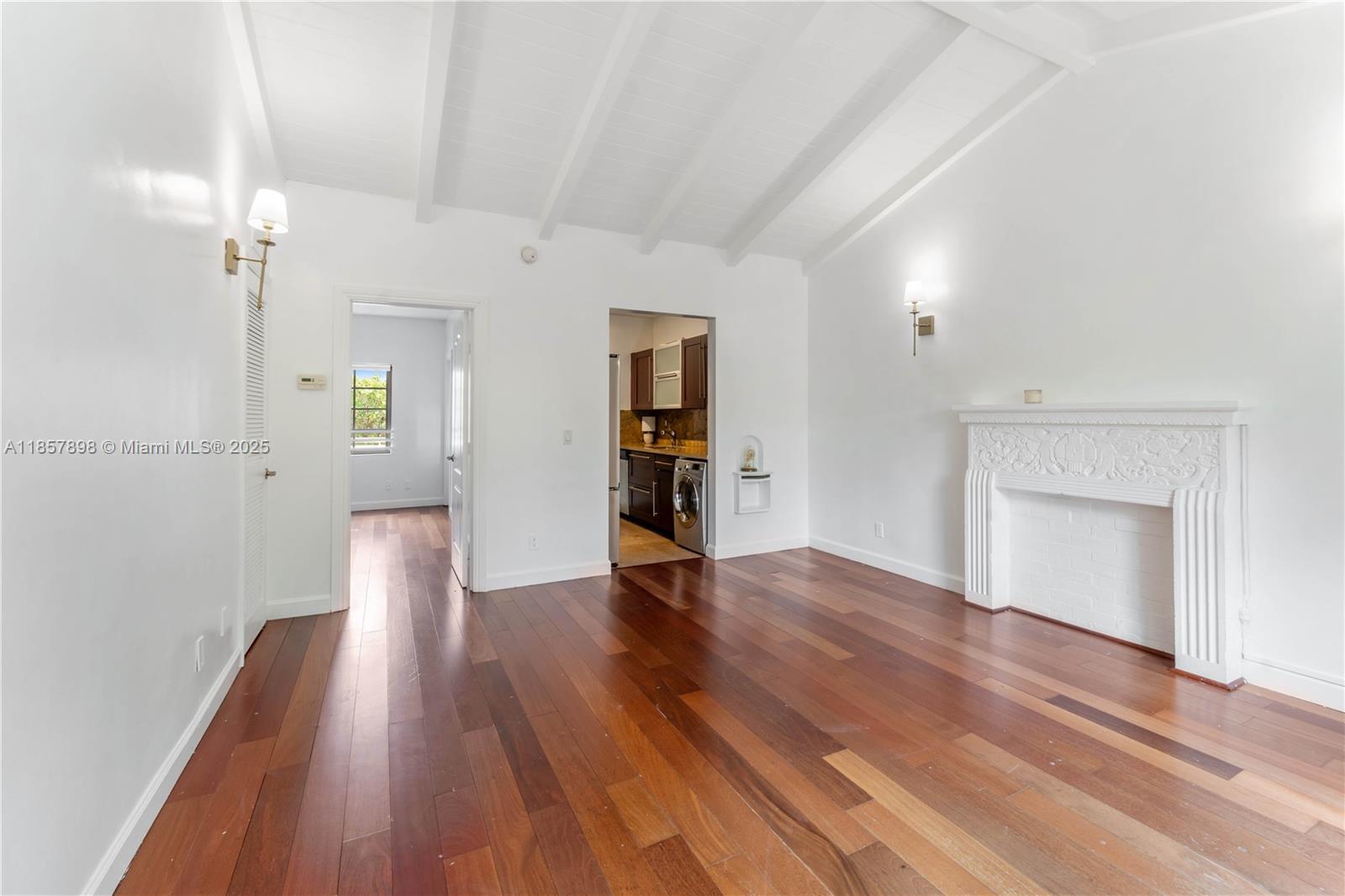 HARRIET COURT CONDO - Residential