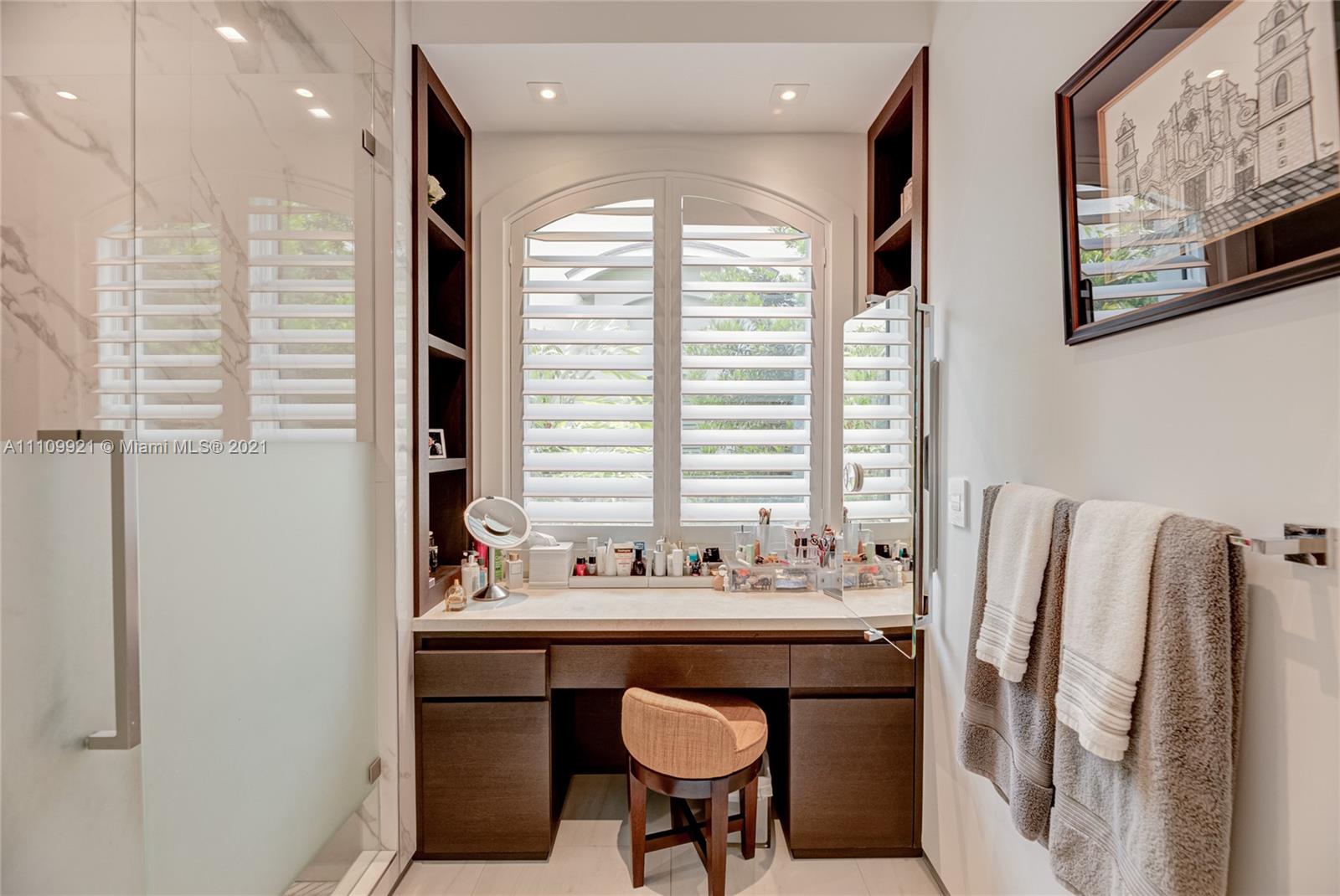 OAK LANE - Residential