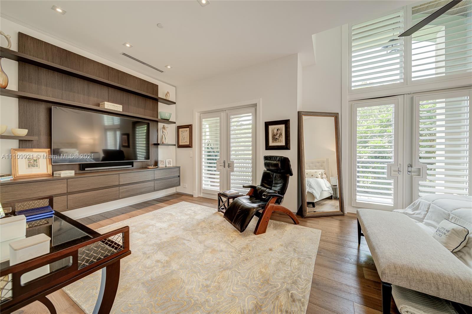 OAK LANE - Residential