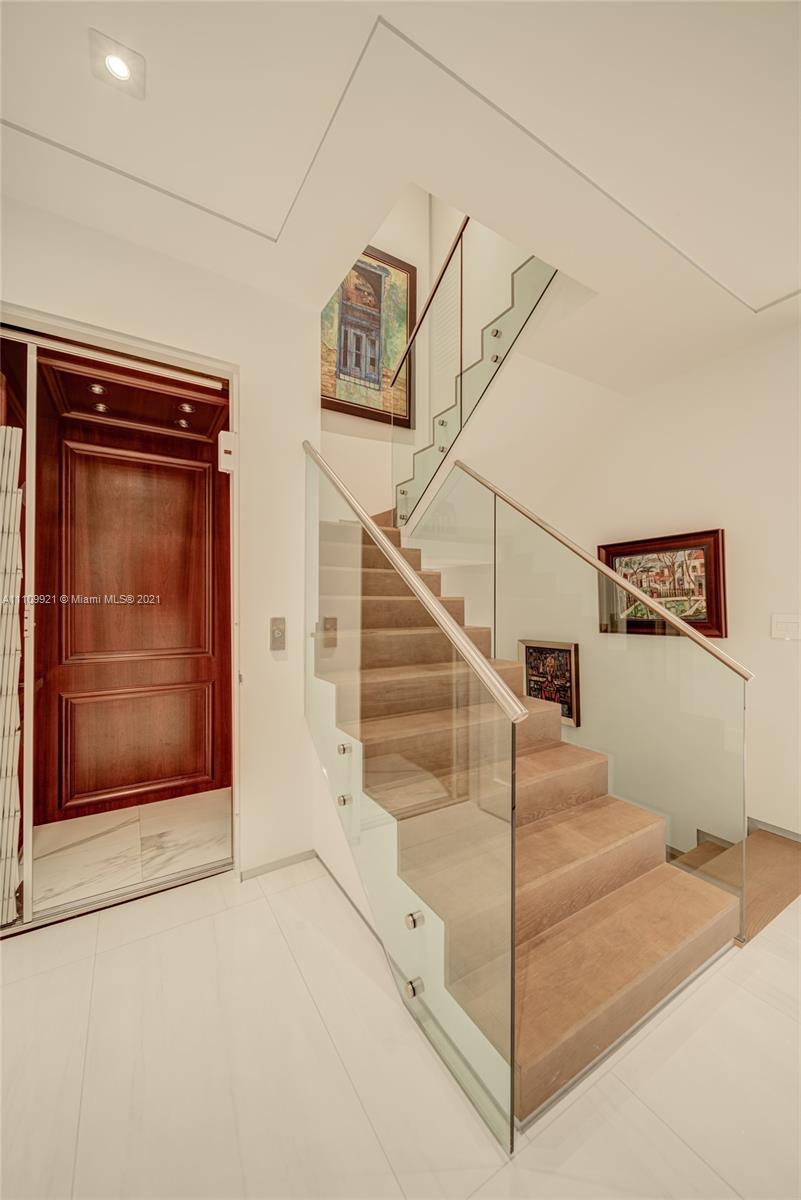 OAK LANE - Residential