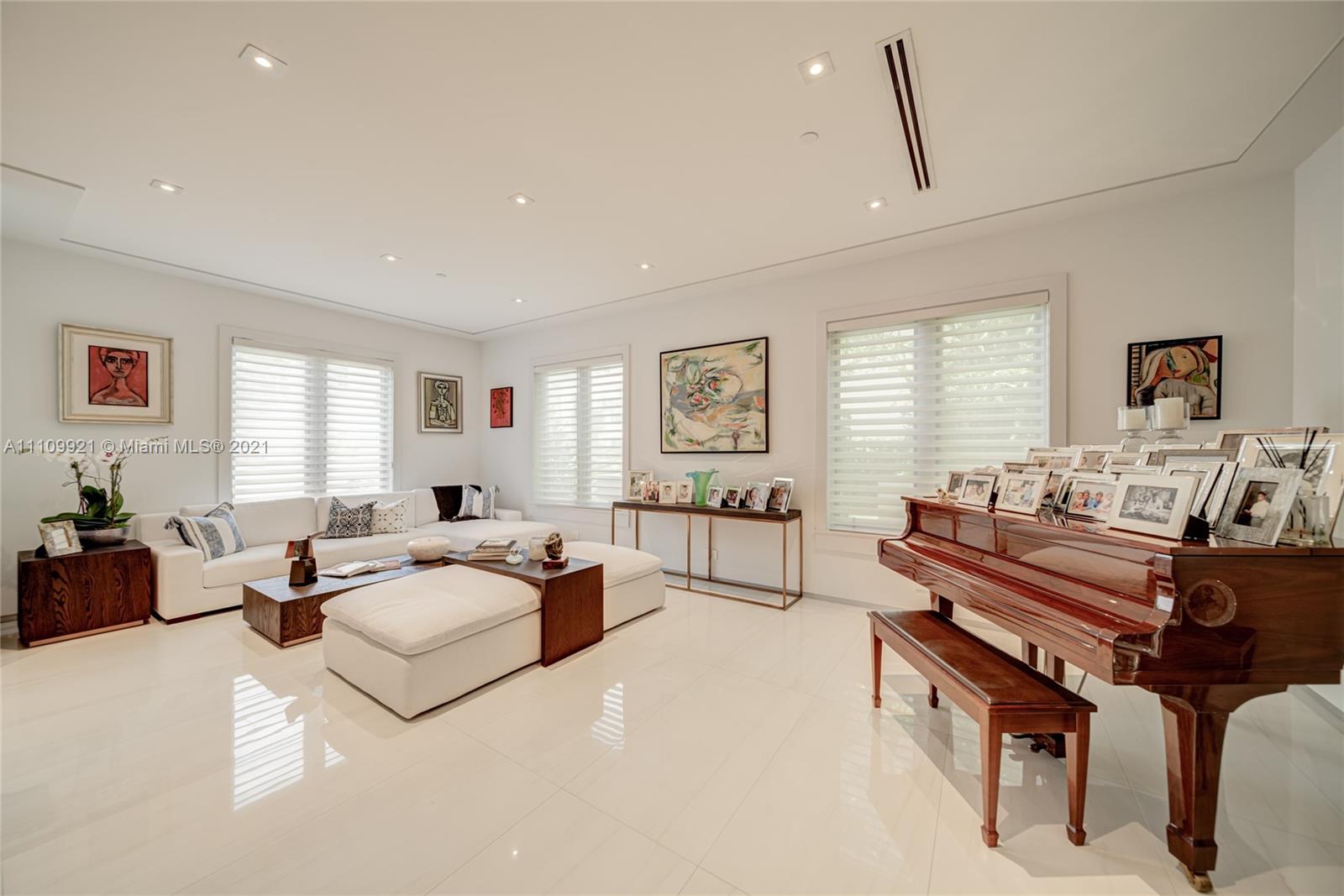 OAK LANE - Residential