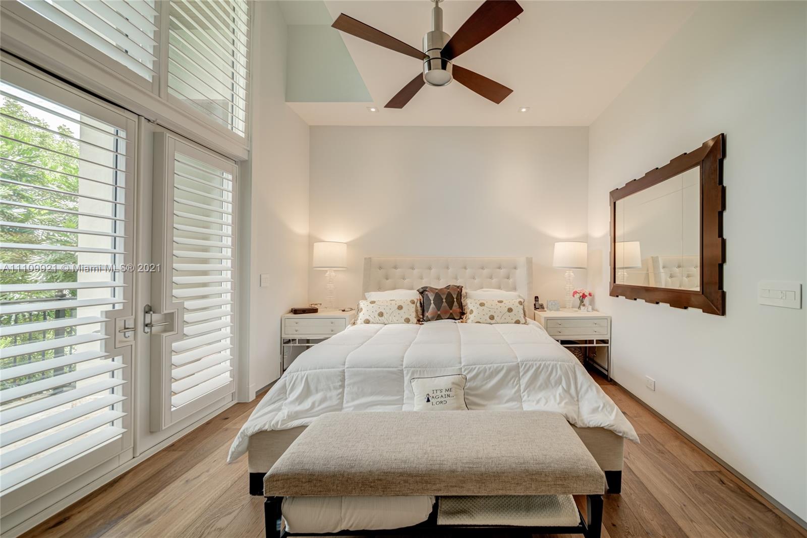OAK LANE - Residential