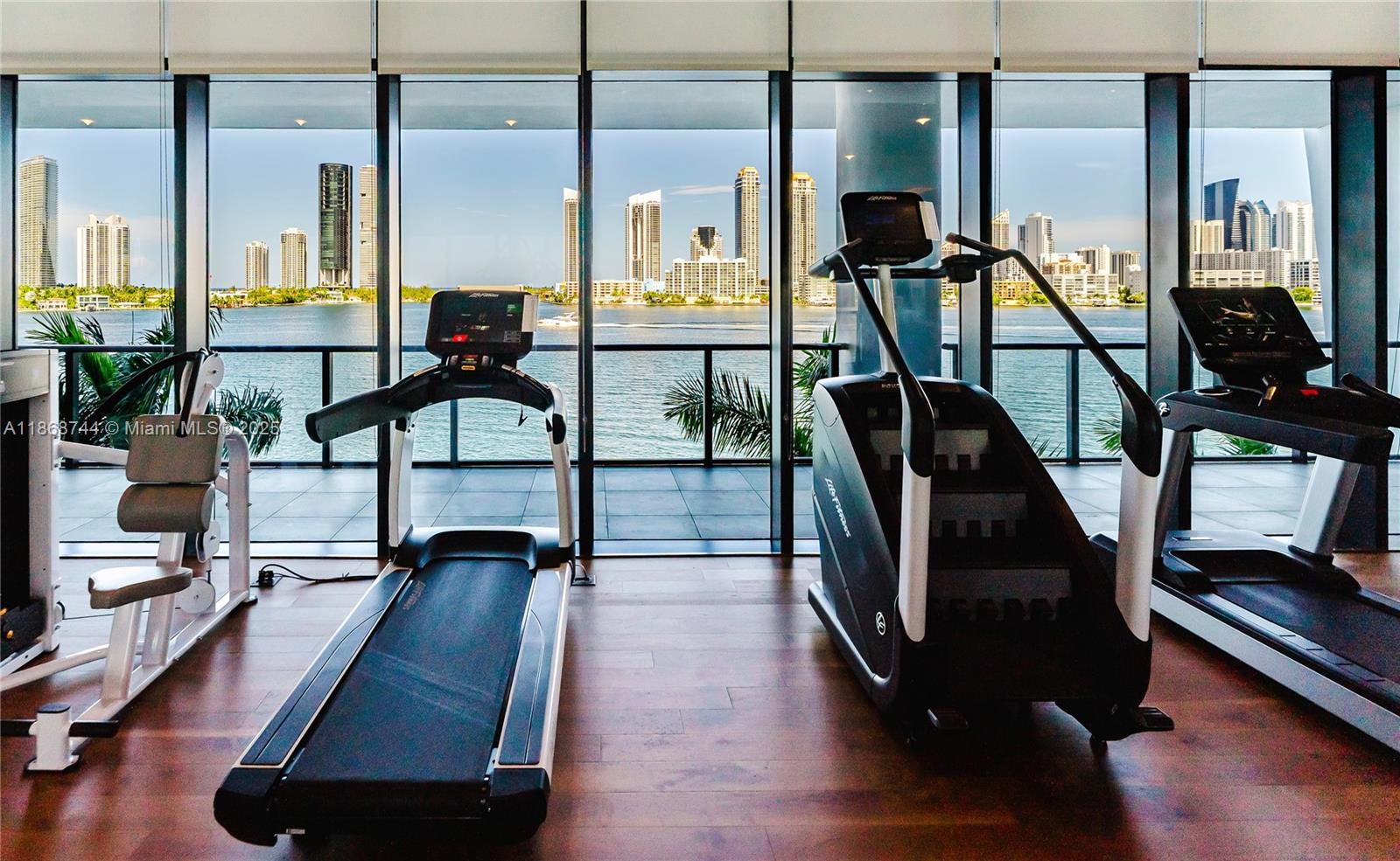 ISLAND ESTATES - Residential Lease