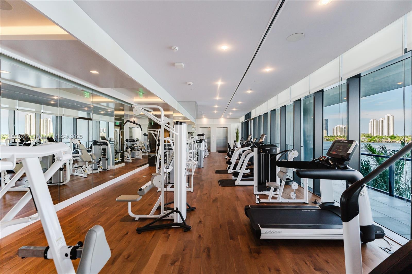 ISLAND ESTATES - Residential Lease