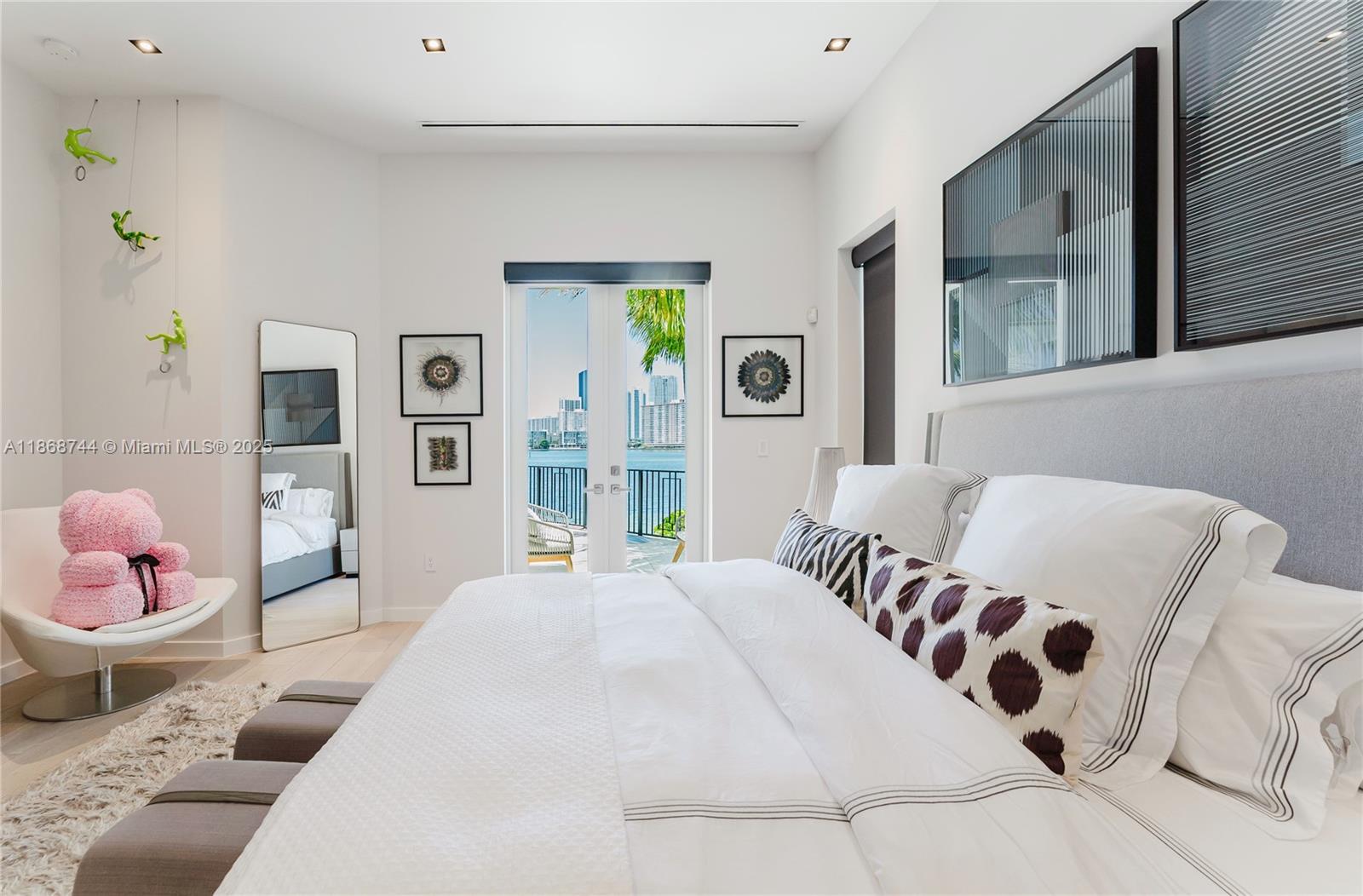 ISLAND ESTATES - Residential Lease