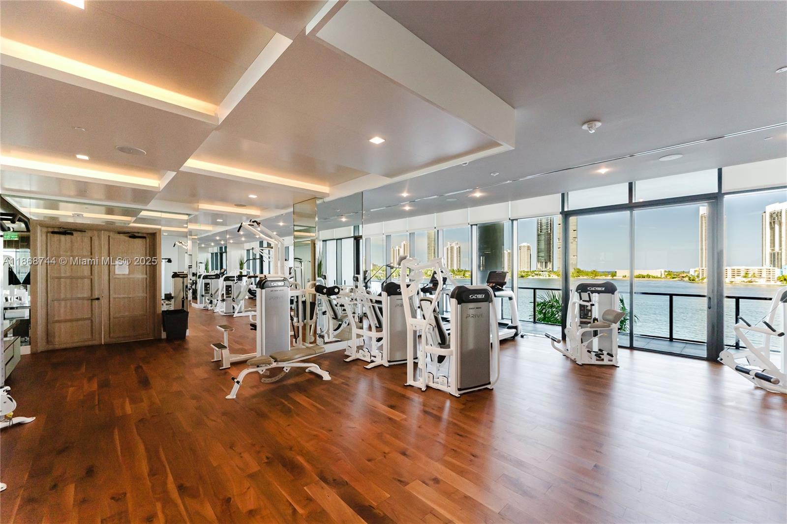 ISLAND ESTATES - Residential Lease