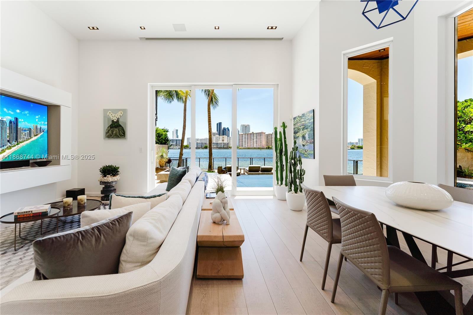 ISLAND ESTATES - Residential Lease